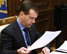 Медведев внес в Госдуму законопроект о либерализации экспорта СПГ