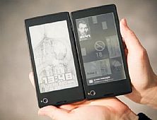 Ростех презентовал первый российский смартфон с двумя дисплеями - YotaPhone Ростех презентовал первый российский смартфон с двумя дисплеями - YotaPhone